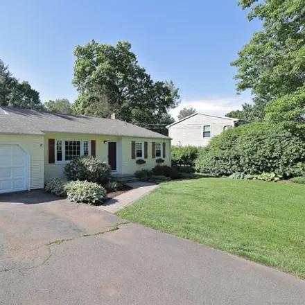 Rent this 3 bed house on 11 Bonnie Drive in Farmington, CT 06032