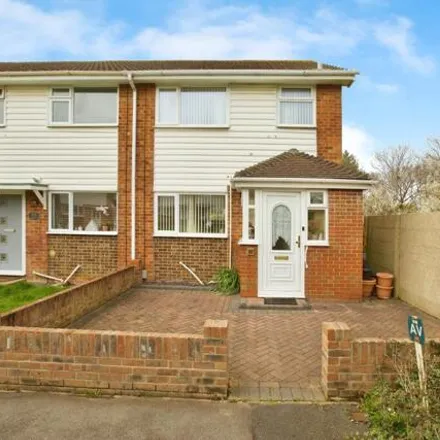 Image 1 - Hanbidge Crescent, Gosport, PO13 0YD, United Kingdom - Townhouse for sale