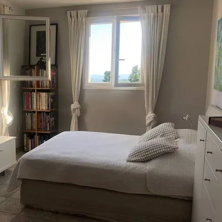 Rent this 4 bed house on 06140 Tourrettes-sur-Loup