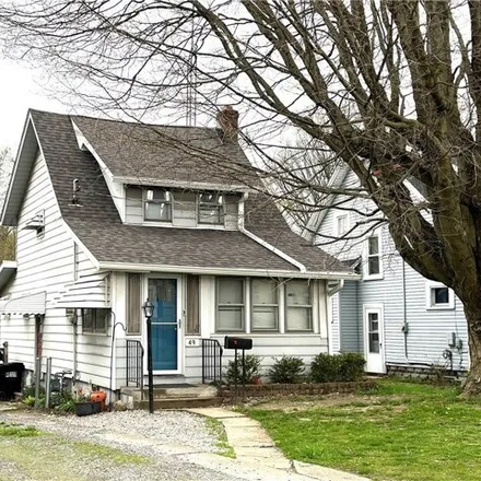Buy this 2 bed house on 45 North Cross Street in Columbiana, OH 44408