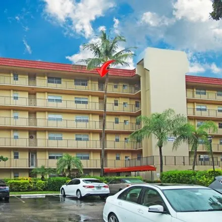 Rent this 2 bed condo on Poinciana Drive in The Fountains, Greenacres