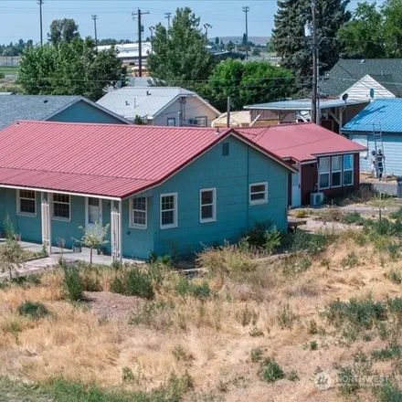Buy this studio house on 69 Birch Street in Soap Lake, Grant County