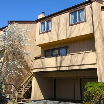 Buy this 3 bed condo on 4 Dakota Court in Village of Suffern, NY 10901