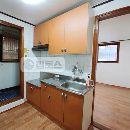 Rent this studio apartment on 서울특별시 서초구 양재동 9-16