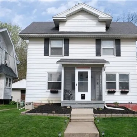 Buy this 3 bed house on 4128 Commonwealth Avenue in Toledo, OH 43612