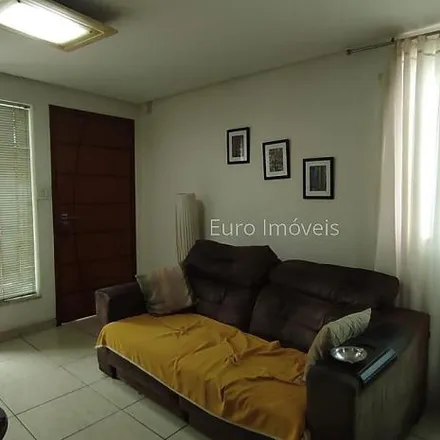 Buy this 3 bed house on Rua das Turmalinas in Novo Horizonte, Juiz de Fora - MG