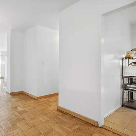 Image 5 - 570 GRAND STREET H607 in Lower East Side - Apartment for sale