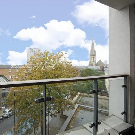 Image 5 - Ikøn House, Cable Street, Ratcliffe, London, E1W 3DP, United Kingdom - Apartment for rent