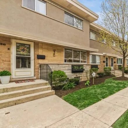 Buy this 3 bed townhouse on Advocate Condell Medical Center in 801 South Milwaukee Avenue, Libertyville