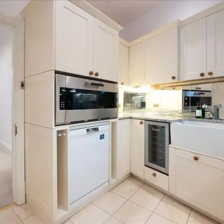 Image 4 - 33 Chesham Place, London, SW1X 8HB, United Kingdom - Apartment for rent