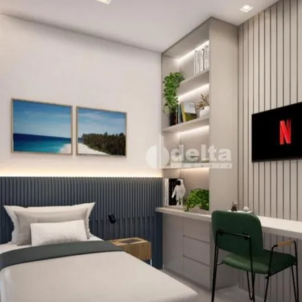 Buy this 2 bed apartment on Rua José Carrijo 820 in Segismundo Pereira, Uberlândia - MG