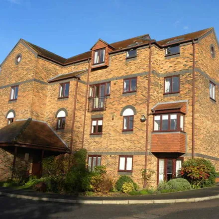 Buy this 1 bed apartment on Albany Gate in St Albans, AL1 1BH