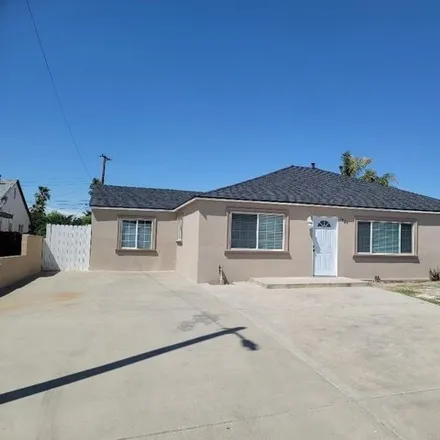 Image 1 - 1420 Penny St, Bakersfield, California, 93306 - House for sale