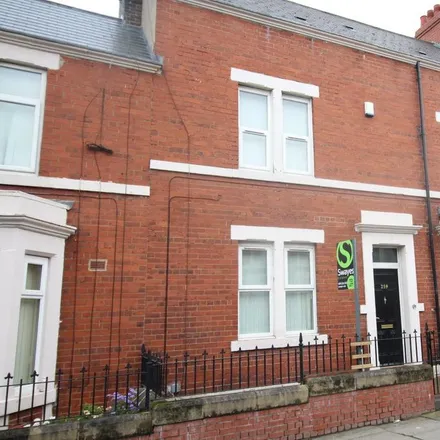 Rent this 1 bed room on Wingrove Avenue in Newcastle upon Tyne, NE4 9BN