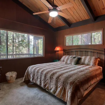 Rent this 3 bed house on Yosemite National Park