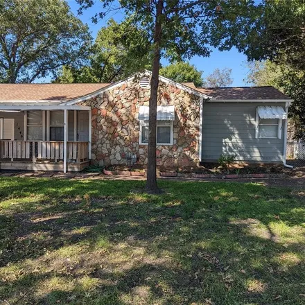 Rent this 2 bed house on 1449 Meadowbrook Drive in Garland, TX 75042