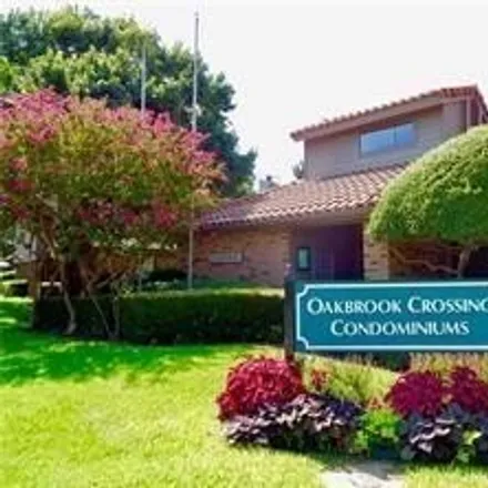 Buy this 2 bed condo on Oakbrook Parkway in Farmers Branch, TX 75001