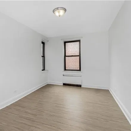 Image 6 - 445 West 240th Street, New York, NY 10463, USA - Condo for sale