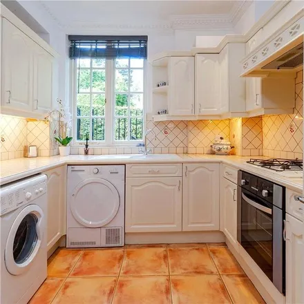 Image 3 - 71 Frognal, London, NW3 6XD, United Kingdom - House for rent