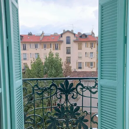 Image 4 - 104 Avenue de la Clua, 06100 Nice, France - Apartment for rent