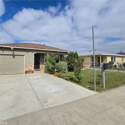 Buy this 3 bed house on 2222 S Broadway in Santa Ana, California