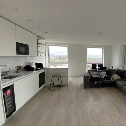 Image 1 - Kenmere Gardens, Beresford Avenue, London, HA0 1NW, United Kingdom - Apartment for rent
