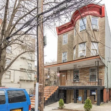 Buy this 14 bed townhouse on 810 East 168th Street in New York, NY 10459