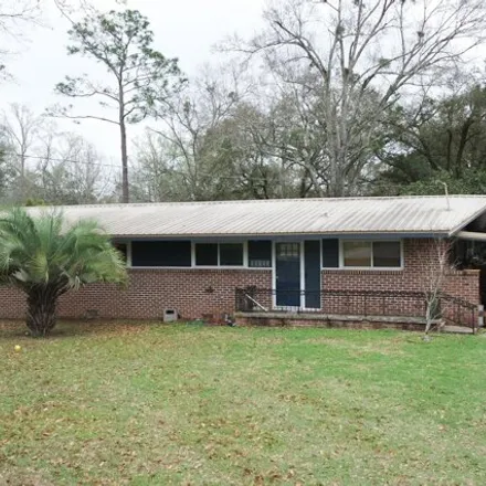 Buy this 2 bed house on 20436 Circle Drive in Robertsdale, AL 36567