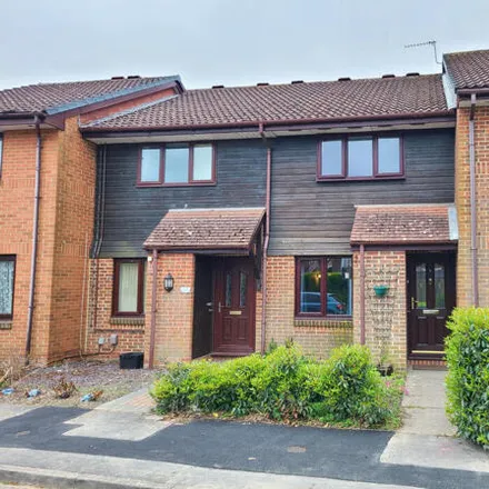 Buy this 2 bed townhouse on 6 Olivers Close in Netley Marsh, SO40 8FH