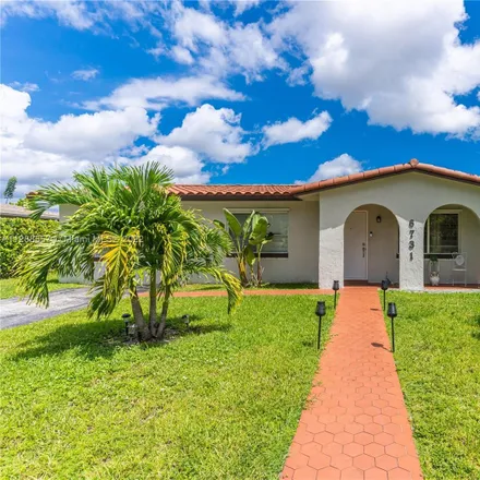 Buy this 3 bed house on 6731 Southwest 135th Avenue in Kendale Lakes, Miami-Dade County