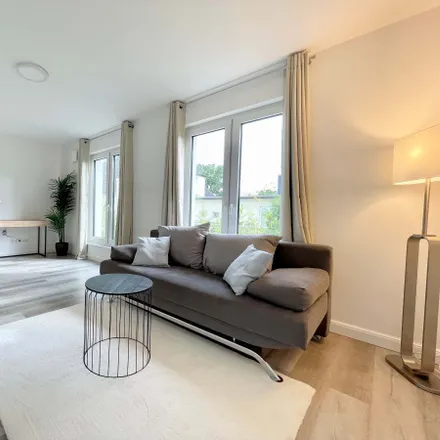 Rent this 2 bed apartment on Meiendorfer Straße 97b in 22145 Hamburg, Germany