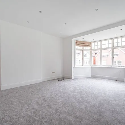 Rent this 3 bed apartment on 26 Bracknell Gardens in London, NW3 7EH
