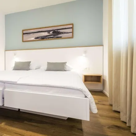 Rent this 2 bed apartment on Izola / Isola