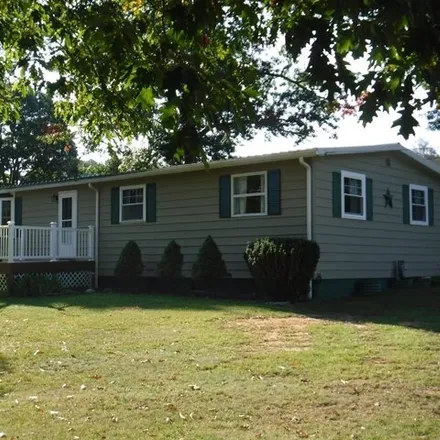 Image 2 - 92 Woodside Avenue, Cornplanter Township, Venango County, PA 16301, USA - House for sale