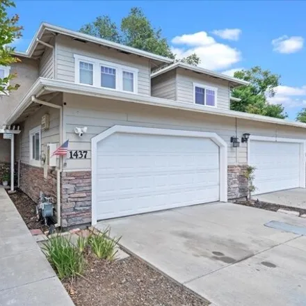 Buy this 3 bed house on 1473 Scenic Drive in Modesto, CA 95355