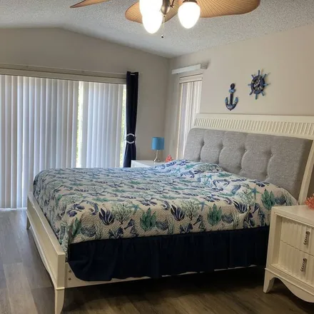Rent this 4 bed house on Belleair Beach in FL, 33786