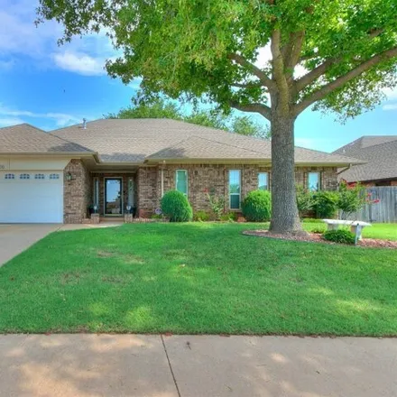 Buy this 3 bed house on 1805 E Main St in Moore, Oklahoma