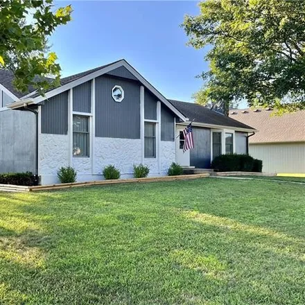 Image 1 - 5121 Southwest Royal Tern Point, Lee's Summit, MO 64082, USA - House for sale