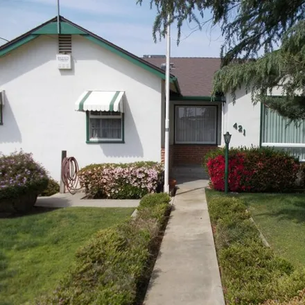 Image 4 - 991 East Academy Avenue, Tulare, CA 93274, USA - House for sale