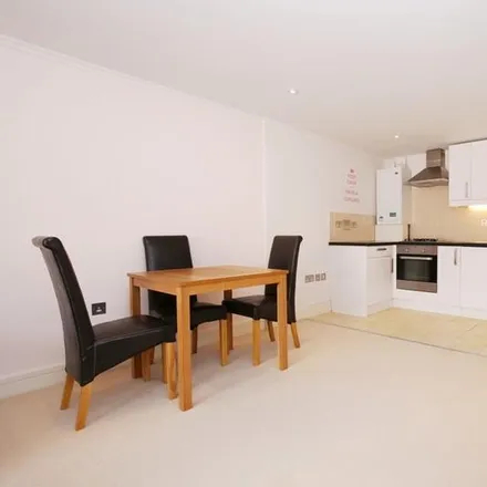 Image 4 - 14 Sinclair Road, London, W14 0NH, United Kingdom - Apartment for rent