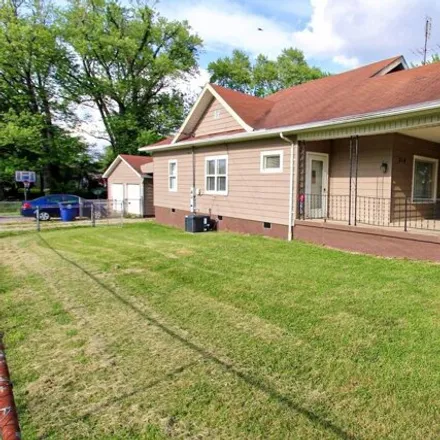 Buy this 2 bed house on 218 W Glendale St in Princeton, Indiana