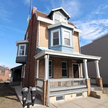 Rent this 3 bed house on West 4th Street in Bridgeport, Montgomery County