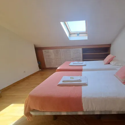Rent this 7 bed room on Rua Quirino da Fonseca 16 in 1000-047 Lisbon, Portugal