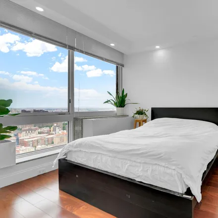 Image 5 - 421 East 96th Street, New York, NY 11212, USA - Condo for sale