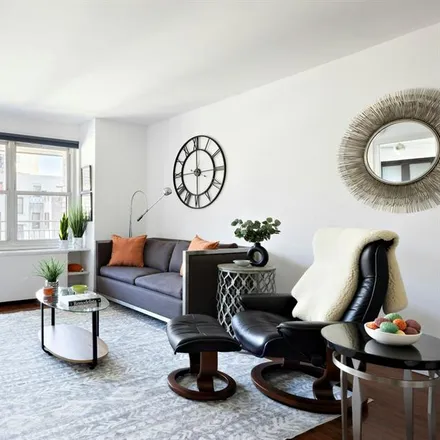 Buy this studio apartment on 201 WEST 70TH STREET 11A in New York