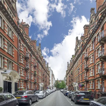 Rent this 3 bed apartment on Clarence Gate Gardens in 148-168 Glentworth Street, London