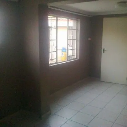 Image 5 - Benoni Education Centre, 217 Hazel Road, Ekurhuleni Ward 100, Benoni, 1509, South Africa - Apartment for rent