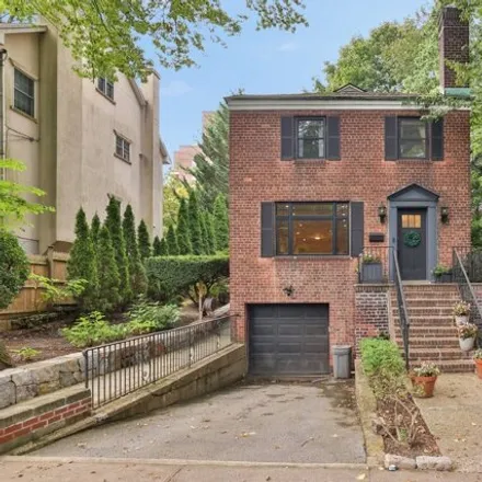 Buy this 3 bed house on 3021 Arlington Avenue in New York, NY 10463