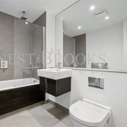 Image 5 - Clyde Square, London, E14 7TB, United Kingdom - House for rent