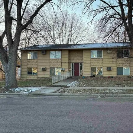 Buy this studio house on 247 North Lincoln Street in Canton, SD 57013